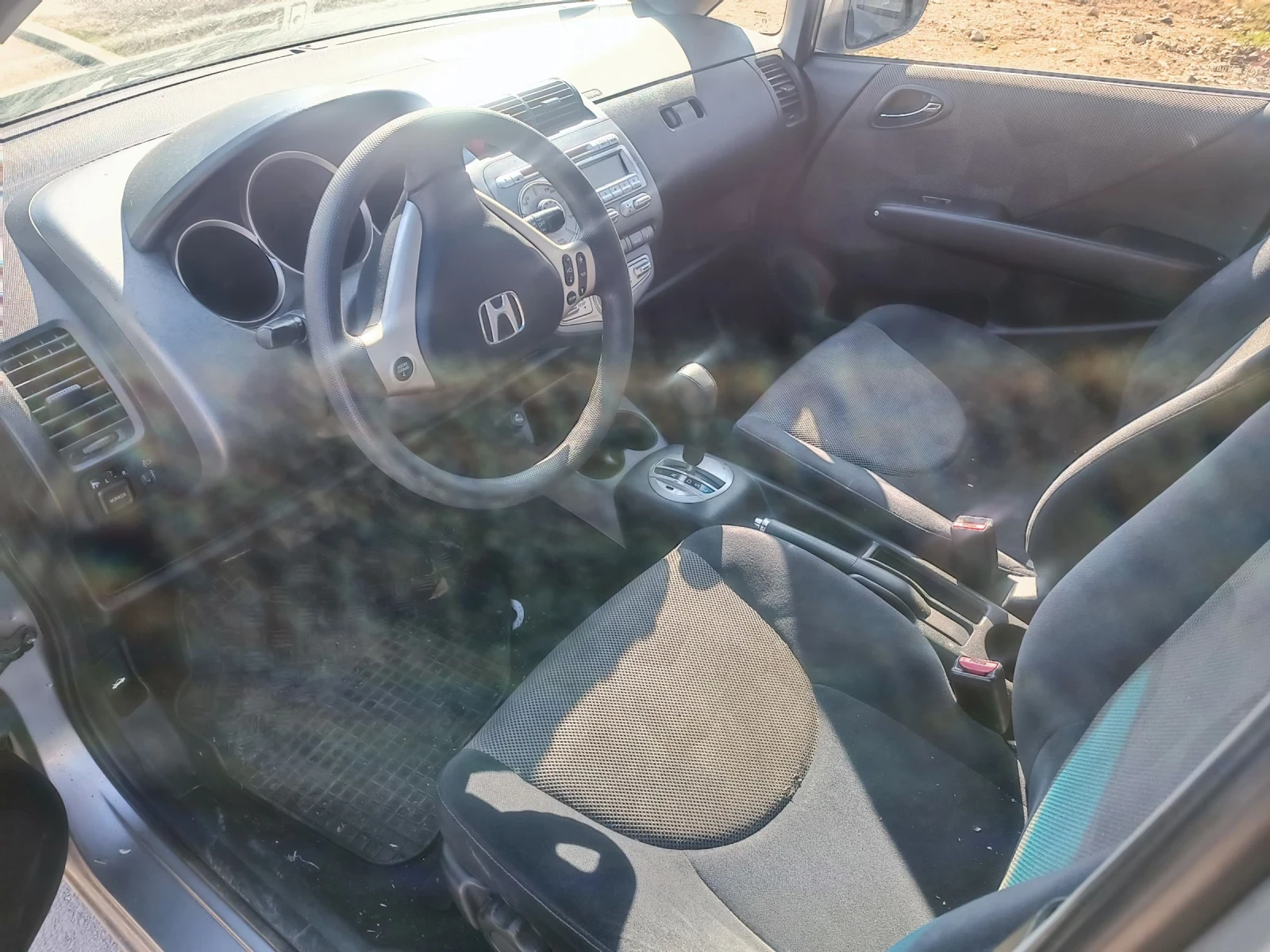 Honda Jazz 14i-84кс-ШВЕЙЦАРИЯ-АВТОМАТ, снимка 5 - Автомобили и джипове - 53837245