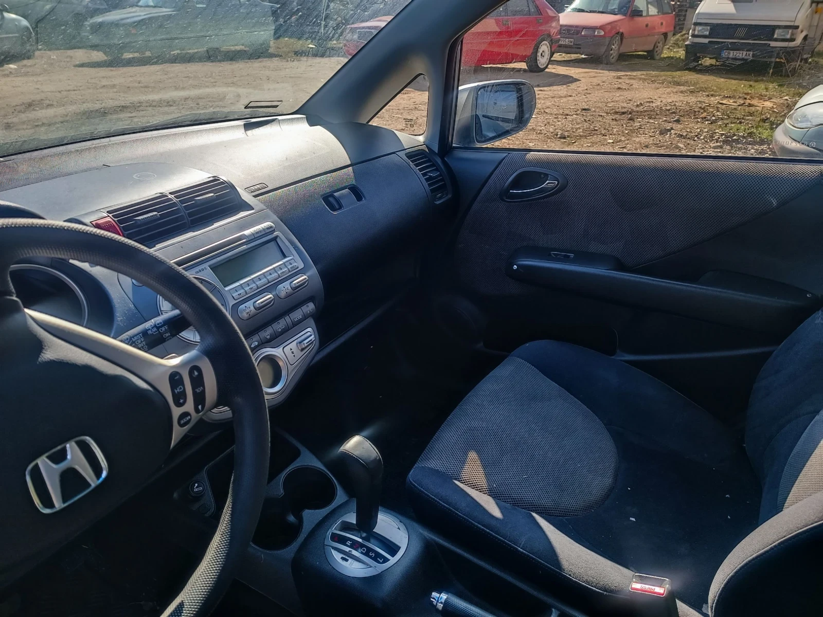 Honda Jazz 14i-84кс-ШВЕЙЦАРИЯ-АВТОМАТ, снимка 8 - Автомобили и джипове - 53837245