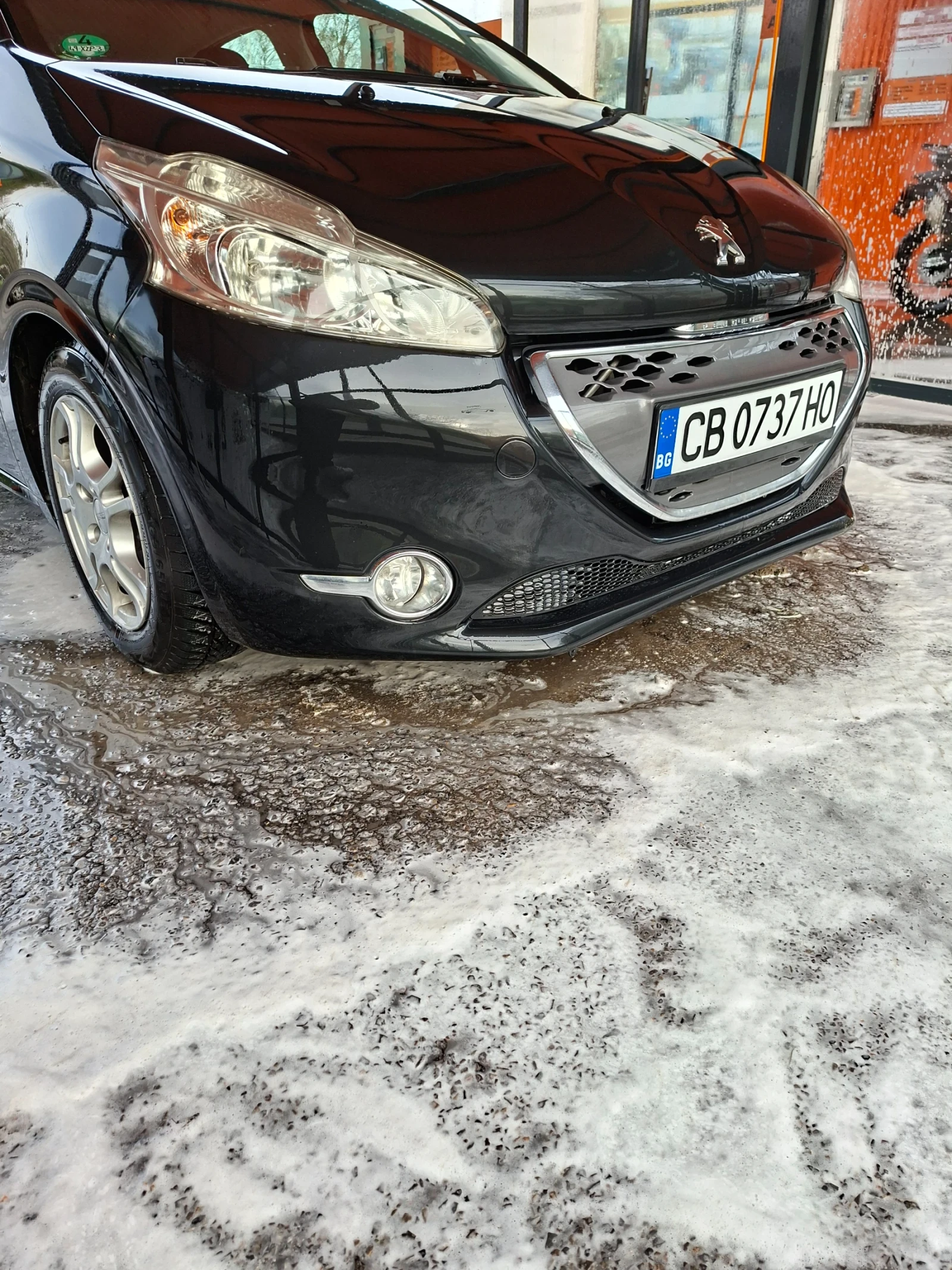 Peugeot 208 1.4 HDI, снимка 5 - Автомобили и джипове - 54221939