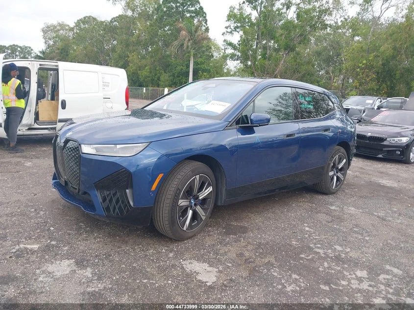 BMW iX xDrive50