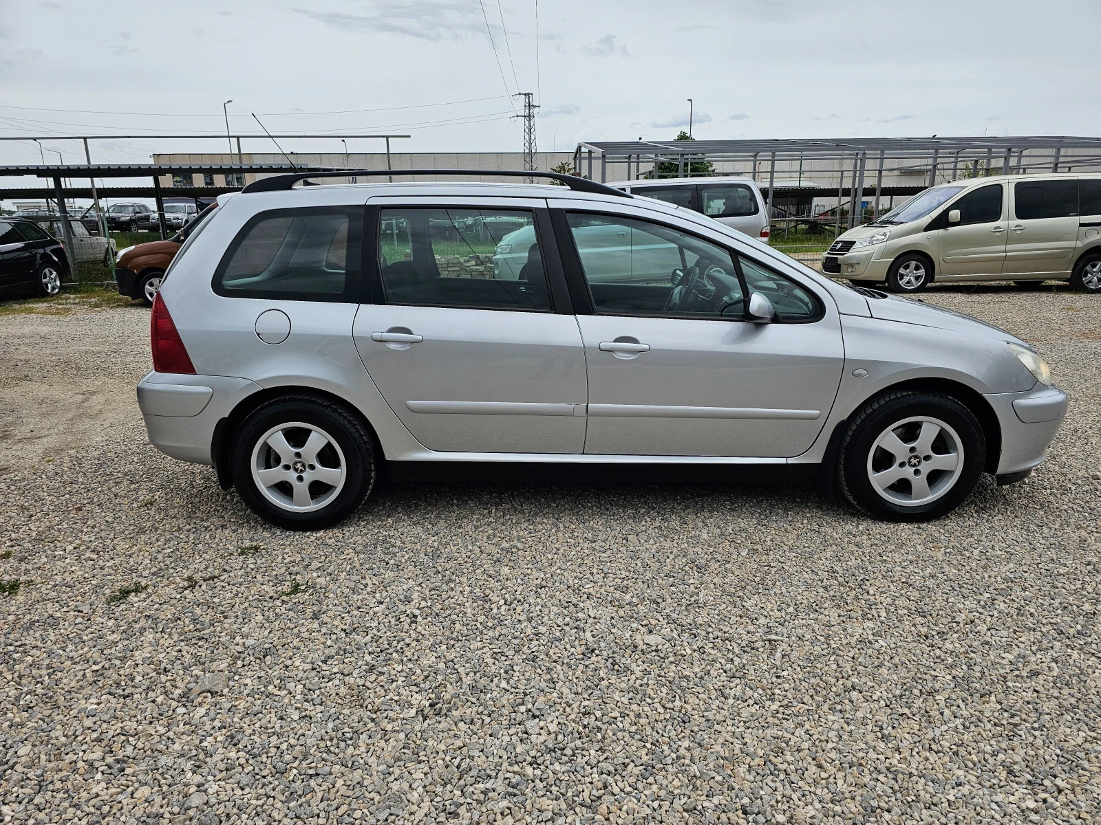 Peugeot 307 2.0 HDI 90 kc 130000km , снимка 4 - Автомобили и джипове - 54487786