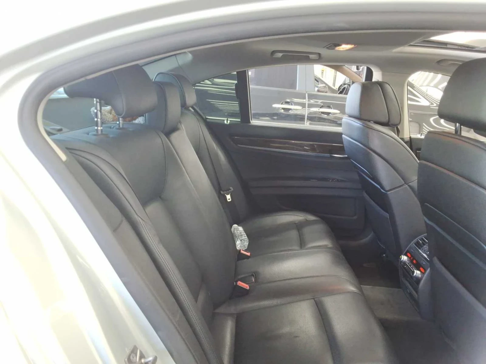 BMW 730 2011г.РЕАЛНИ КИЛОМЕТРИ 149 000 ФУЛ Екстри , снимка 12 - Автомобили и джипове - 54594282
