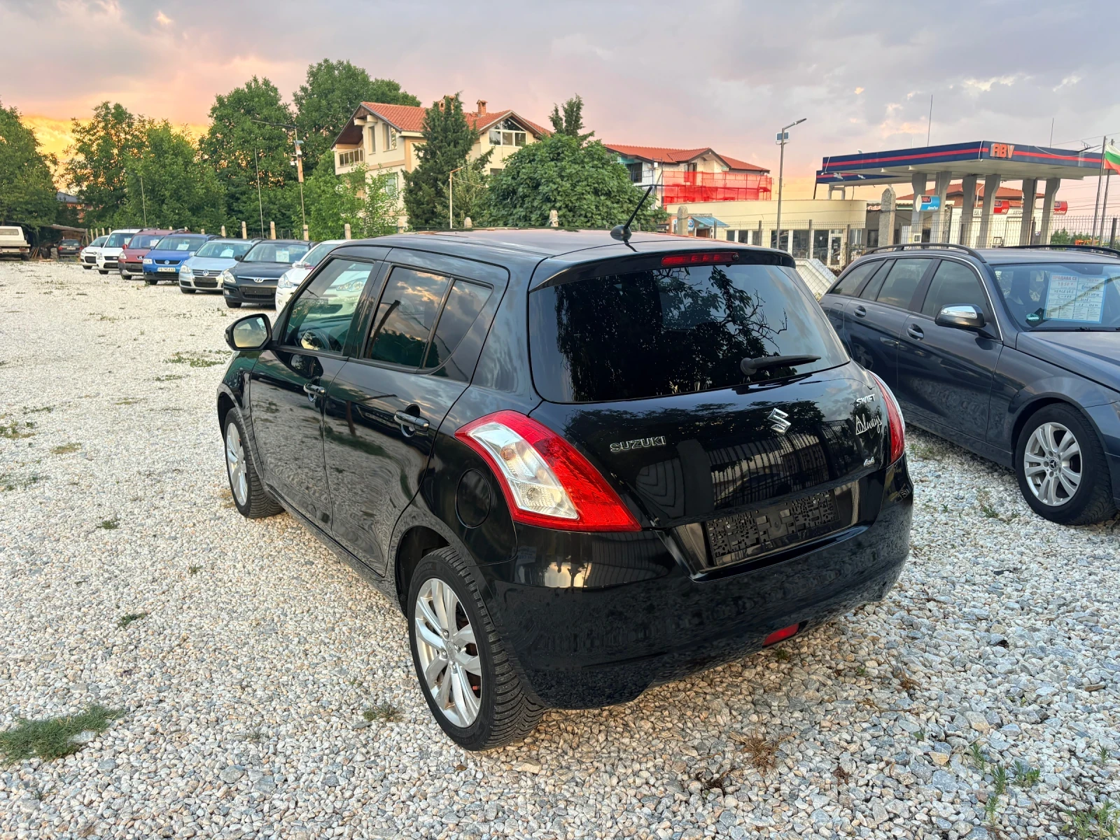 Suzuki Swift 4х4, снимка 10 - Автомобили и джипове - 55067409