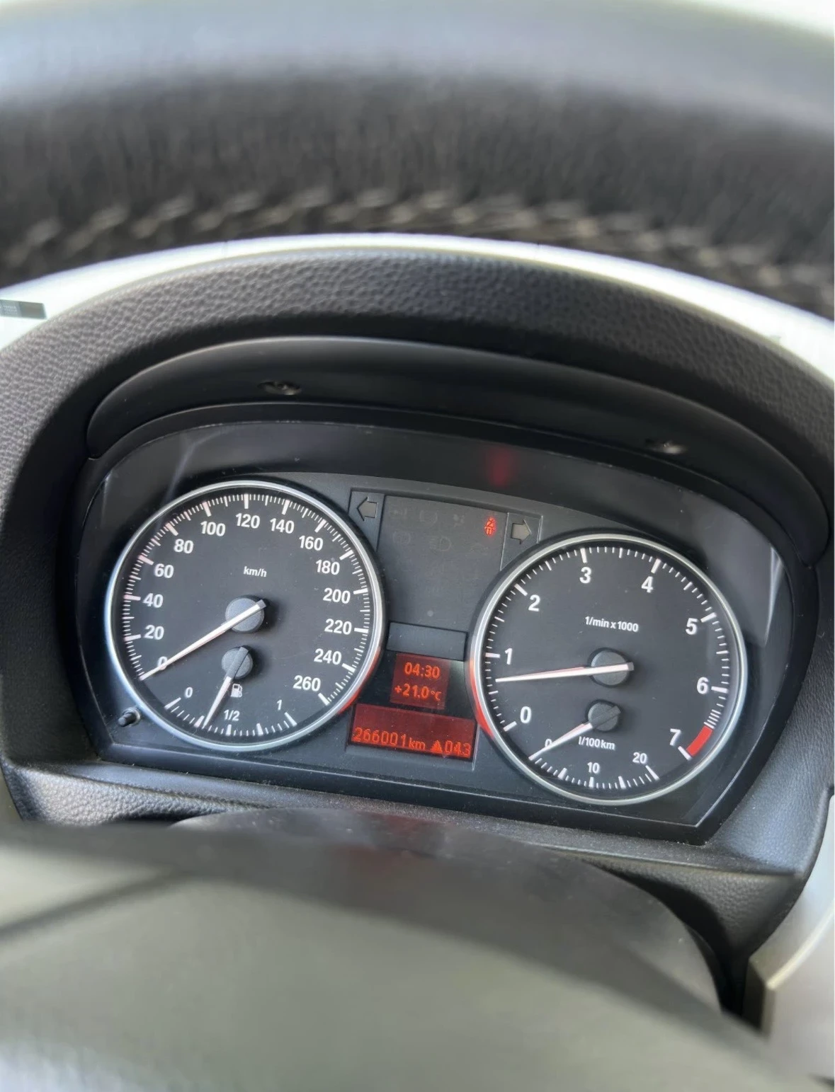 BMW 318, снимка 9 - Автомобили и джипове - 55354904