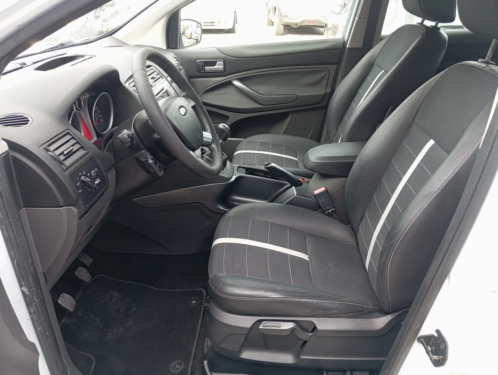 Ford Kuga 4x4 ЛИЗИНГ , снимка 7 - Автомобили и джипове - 55564708