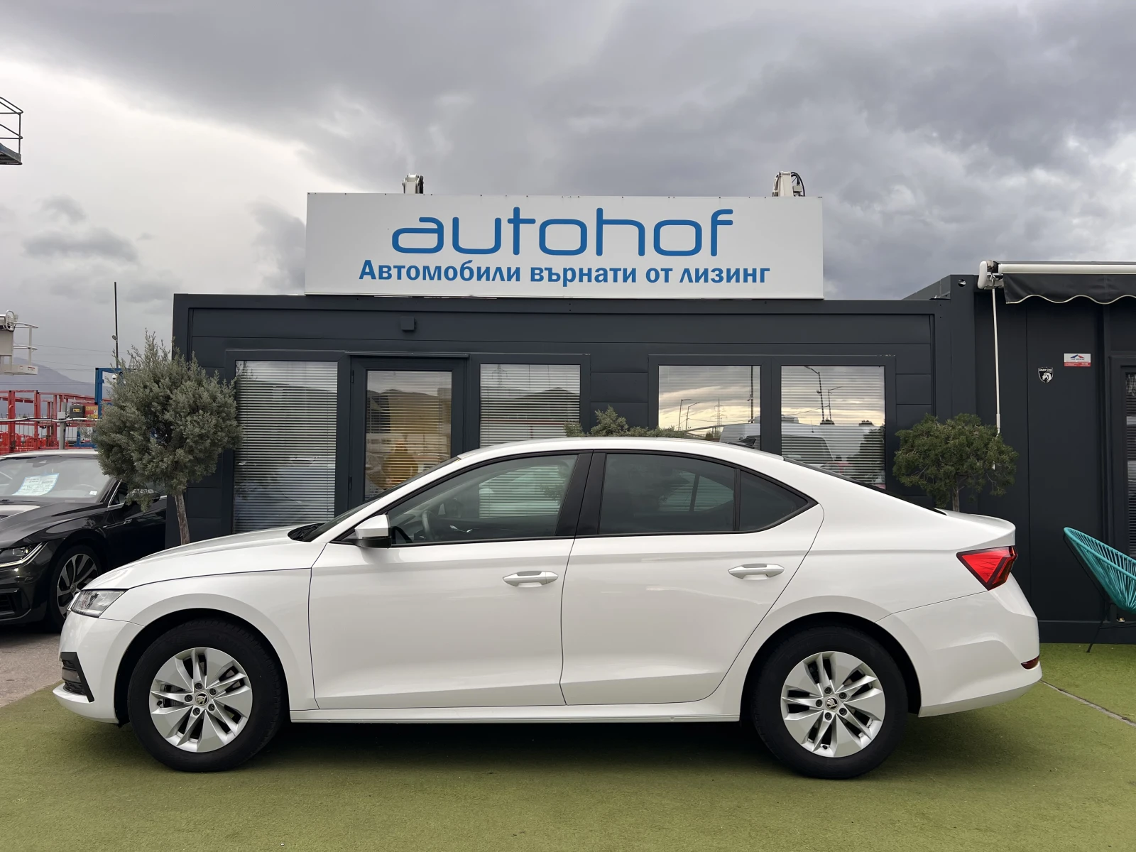 Skoda Octavia AMBITION/2.0TDI/116K.C./7AT/ГАРАНЦИЯ, снимка 2 - Автомобили и джипове - 55687495
