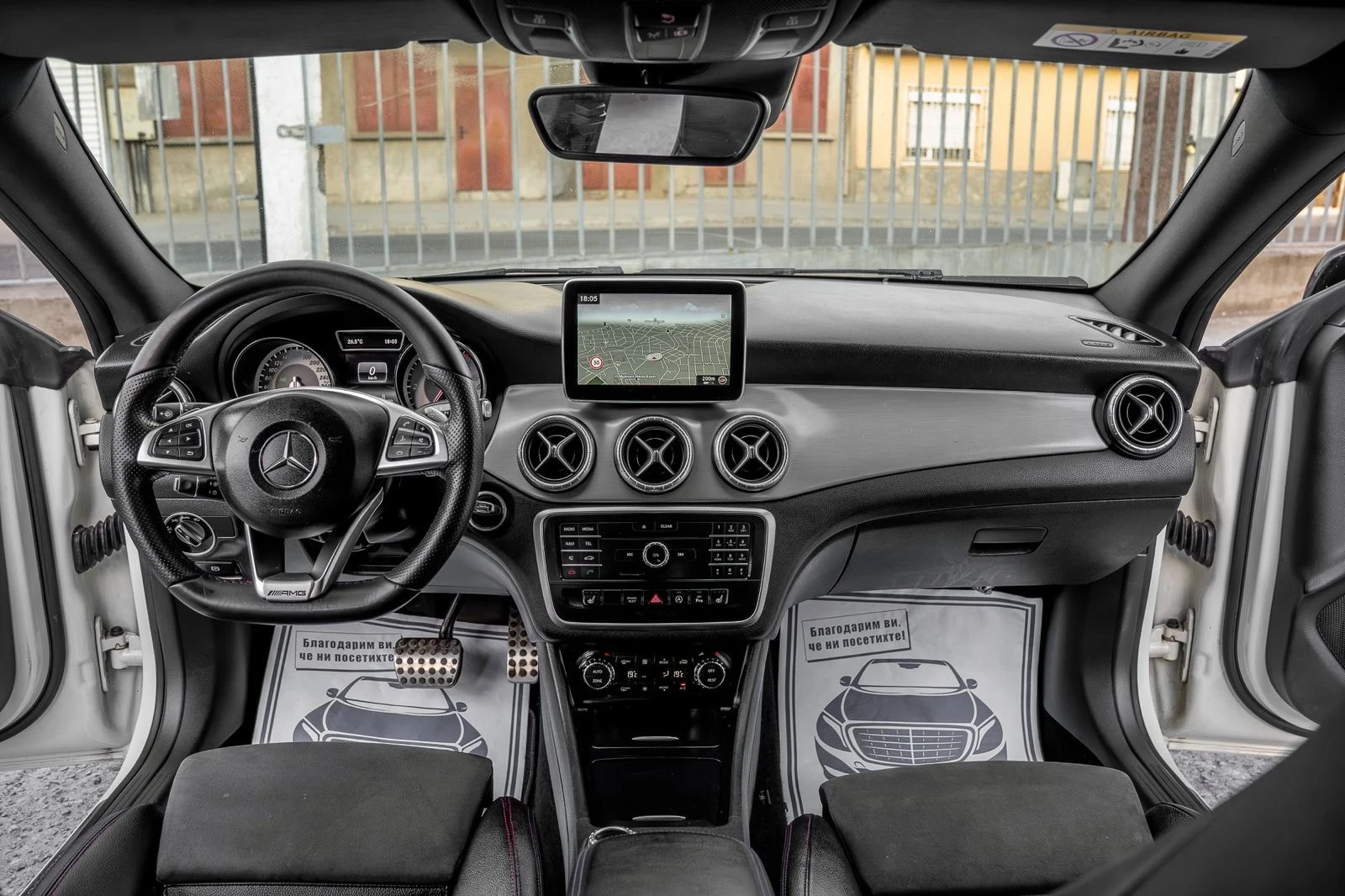Mercedes-Benz CLA 220 2.2CDI-AMG-AGILITY-FACE-CARPLAY-ASSIST-AMBIENT-TOP, снимка 11 - Автомобили и джипове - 55890265