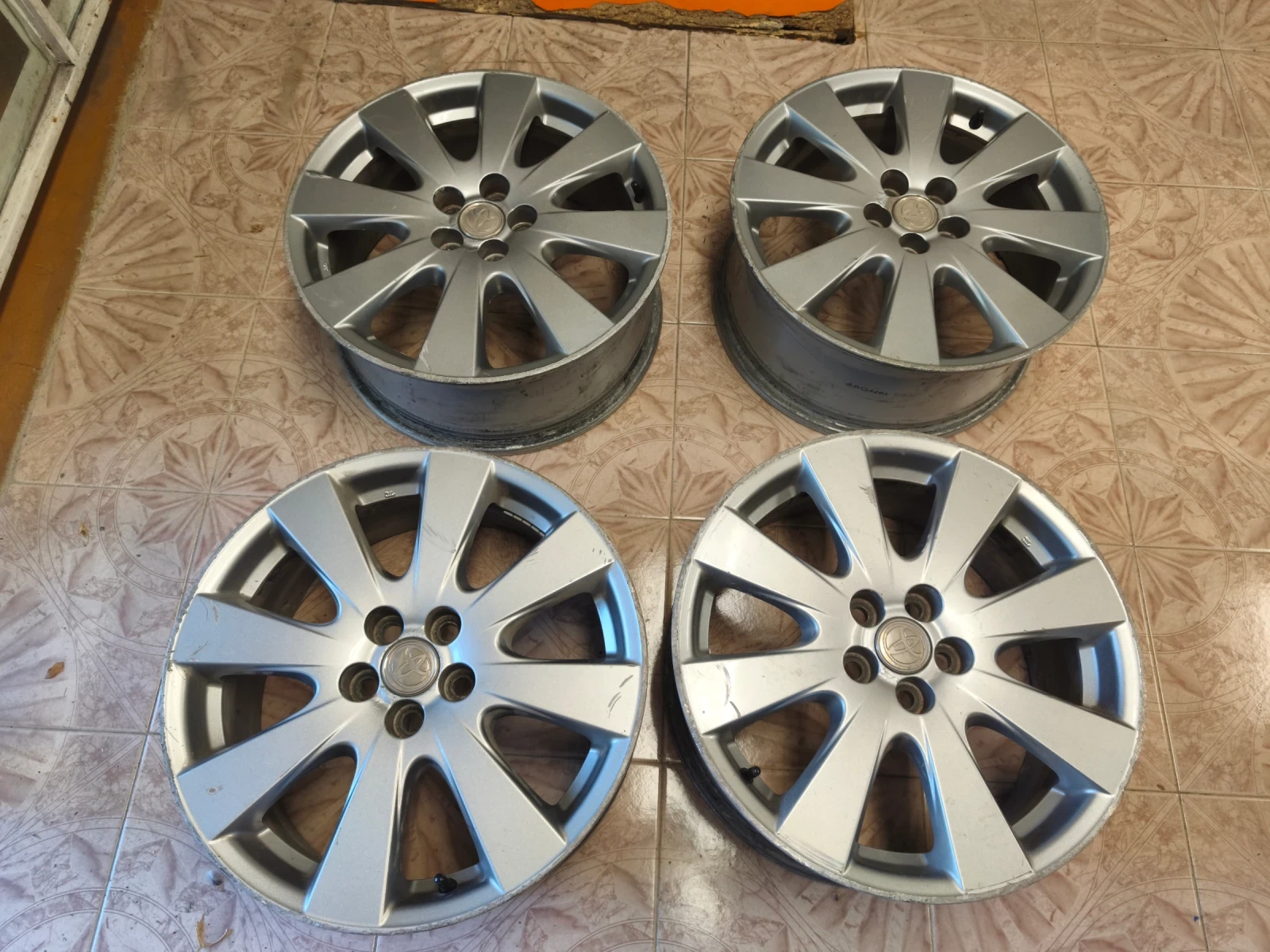 Toyota Avensis, снимка 13 - Автомобили и джипове - 56113358