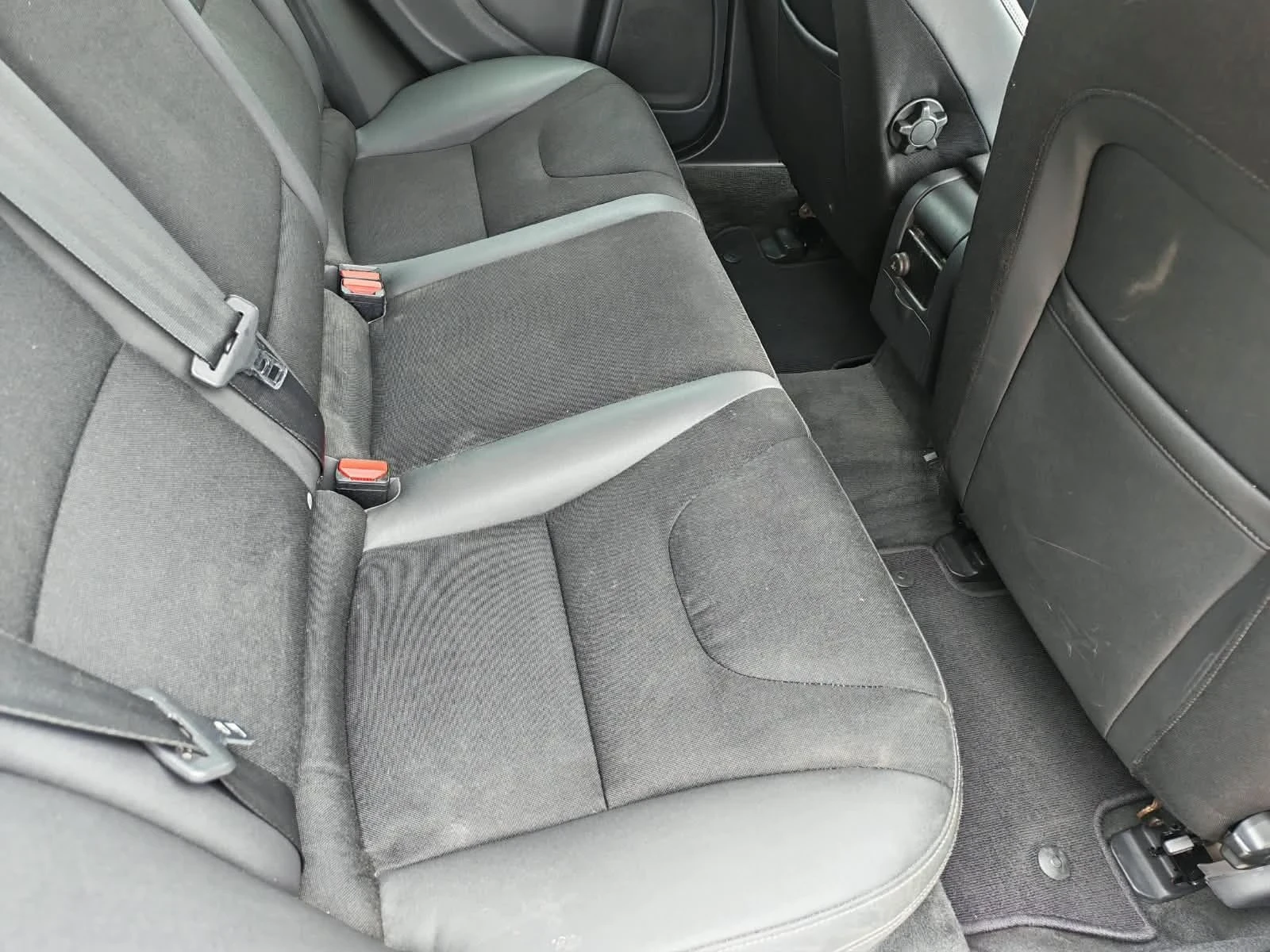 Volvo V60 2.0D 163kc, снимка 13 - Автомобили и джипове - 56185895