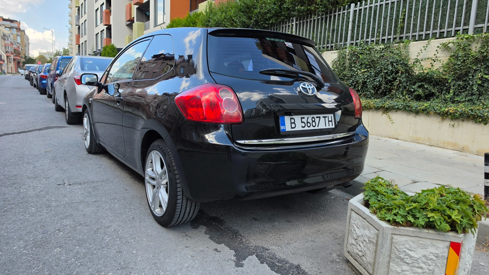 Toyota Auris 2.2 D-CAT 177hp, снимка 3 - Автомобили и джипове - 56312835
