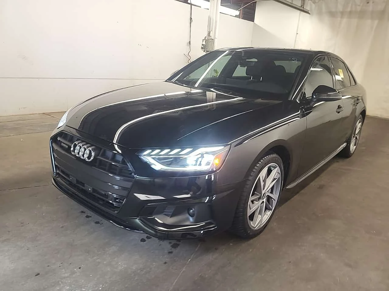 Audi A4 KOMFORT / Carfax / Автокредит 