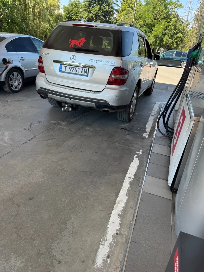 Mercedes-Benz ML 320, снимка 2 - Автомобили и джипове - 51622764