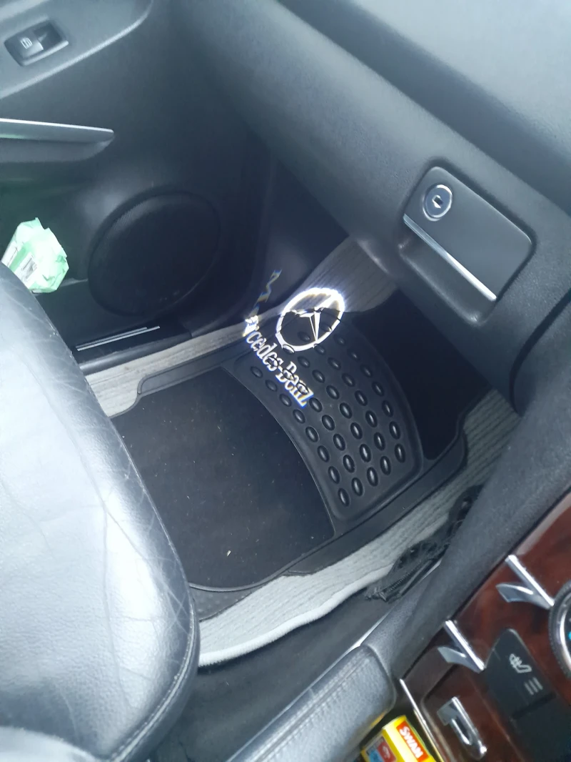 Mercedes-Benz ML 320, снимка 15 - Автомобили и джипове - 51622764