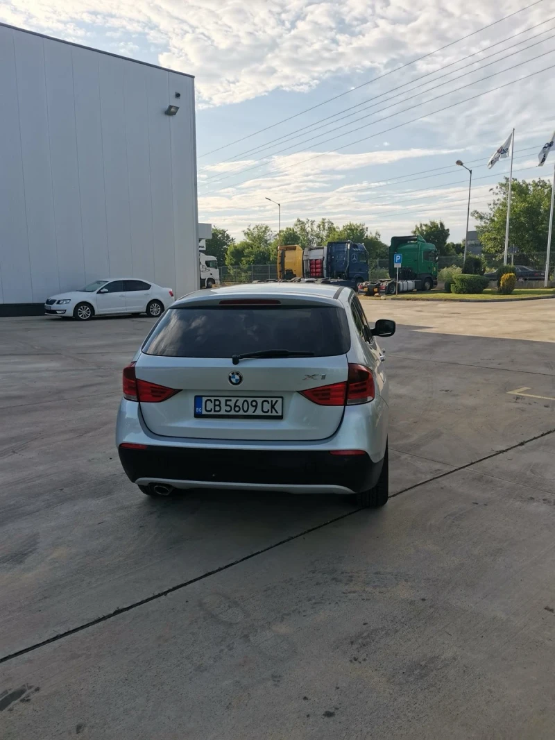 BMW X1, снимка 4 - Автомобили и джипове - 52624620