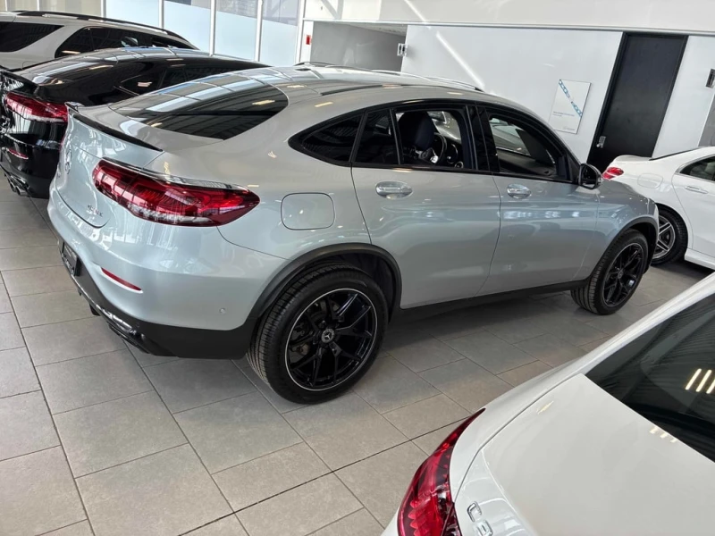 Mercedes-Benz GLC 300 * 4MATIC AWD * CARFAX * Premium Package * , снимка 3 - Автомобили и джипове - 53264240
