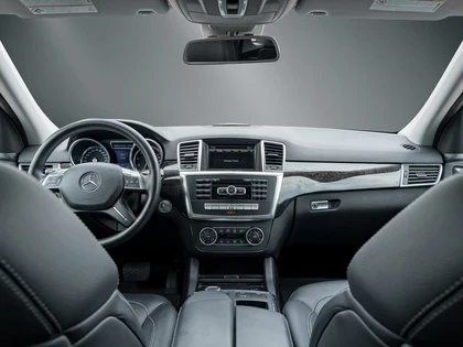 Mercedes-Benz ML 350, снимка 6 - Автомобили и джипове - 53393276