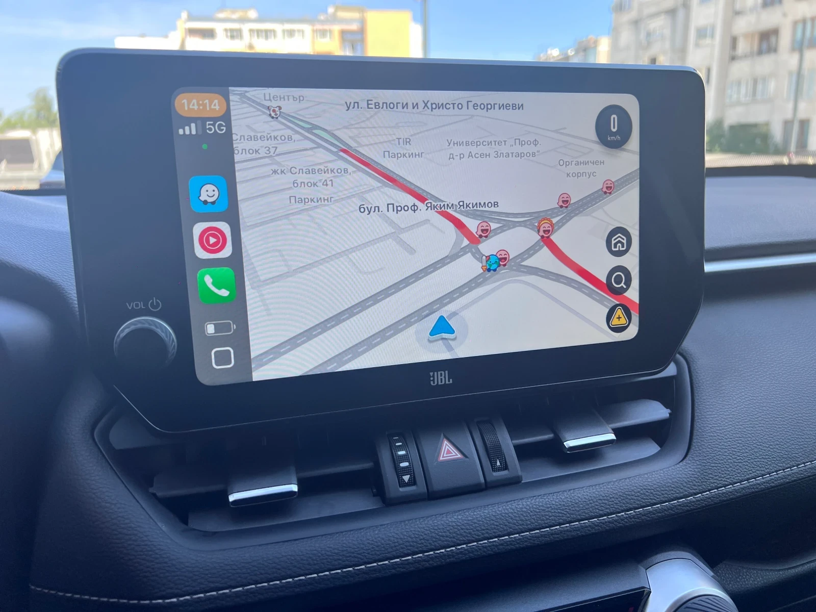 Toyota Rav4 2.5i * Обдухване * 360 камери * JBL Музика - изображение 9