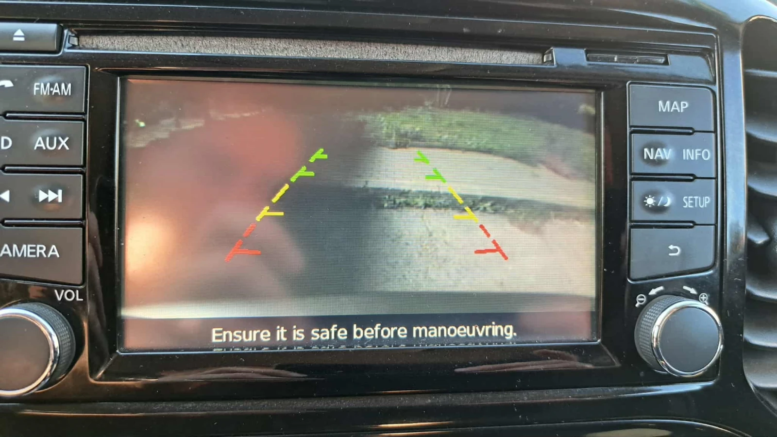 Nissan Juke, снимка 8 - Автомобили и джипове - 53756040