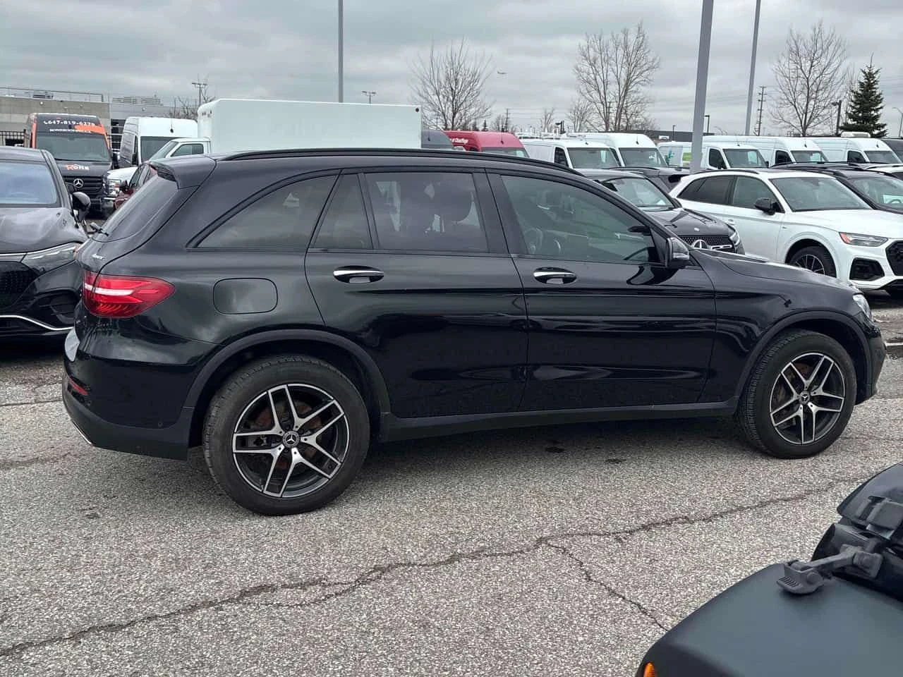 Mercedes-Benz GLC 300 4MATIC/ПАНОРАМА/360/ПРЕДСТАВИТЕЛСТВО НА MERCEDES, снимка 4 - Автомобили и джипове - 54231767