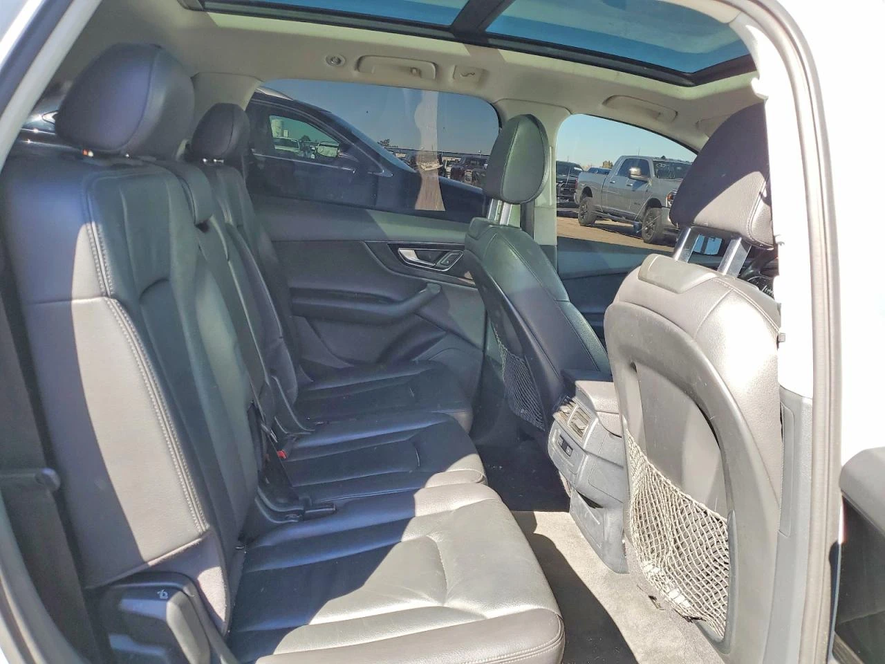 Audi Q7 3.0l Premium, снимка 10 - Автомобили и джипове - 54323115