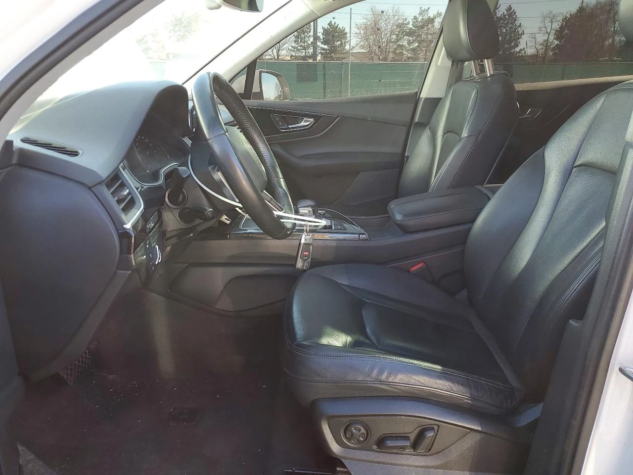 Audi Q7 3.0l Premium, снимка 7 - Автомобили и джипове - 54323115