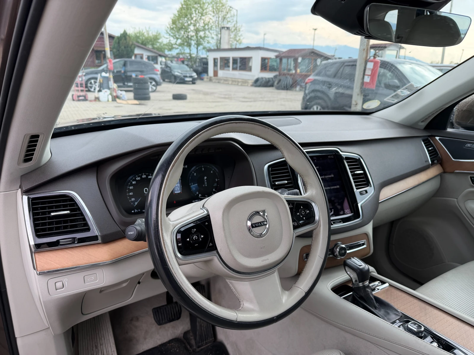 Volvo Xc90 2.0D5 AWD AVTOMAT/NAVI/KOJA 6+ 1 EURO 6, снимка 14 - Автомобили и джипове - 54366907