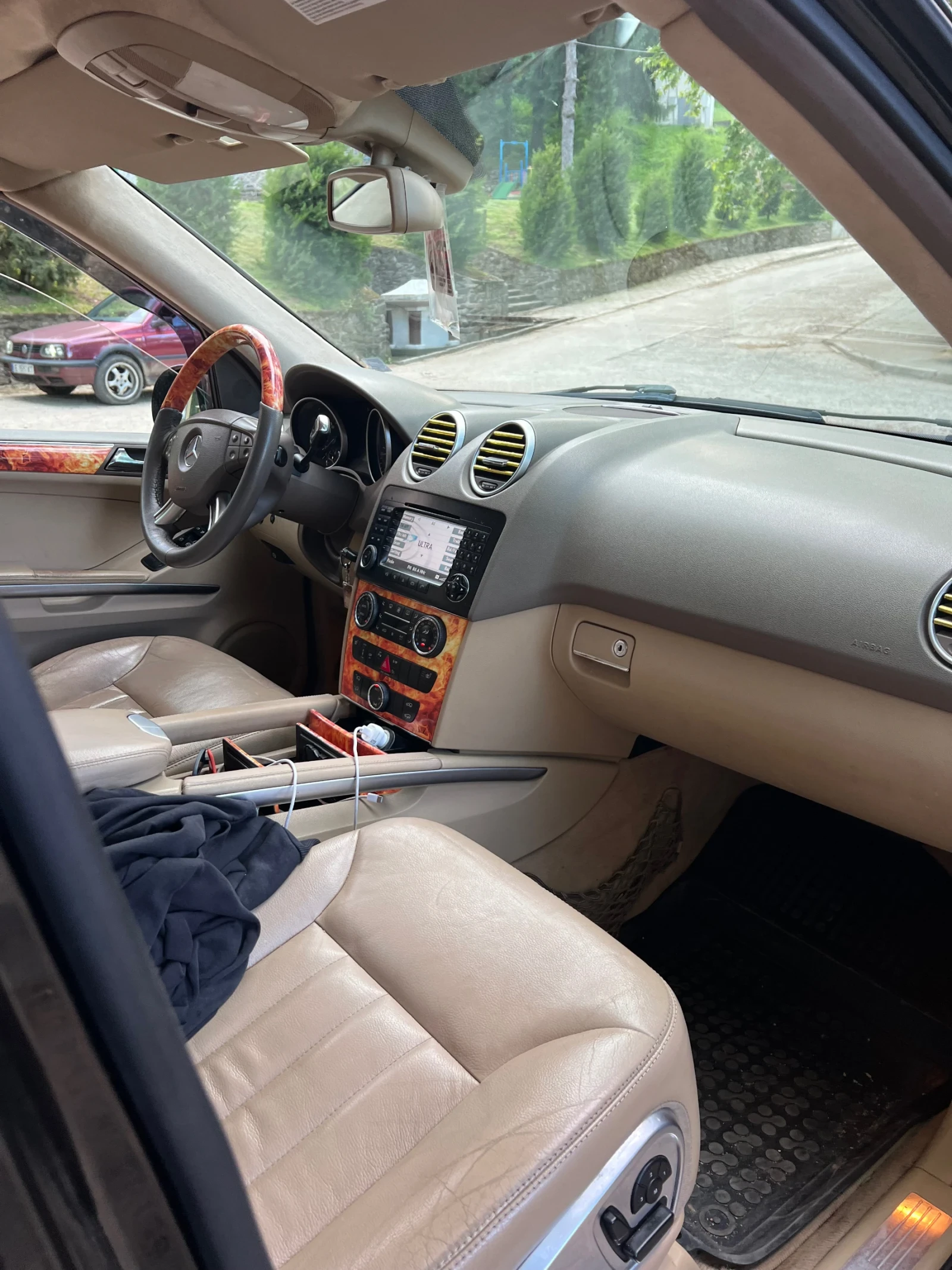 Mercedes-Benz ML 350, снимка 7 - Автомобили и джипове - 54567729