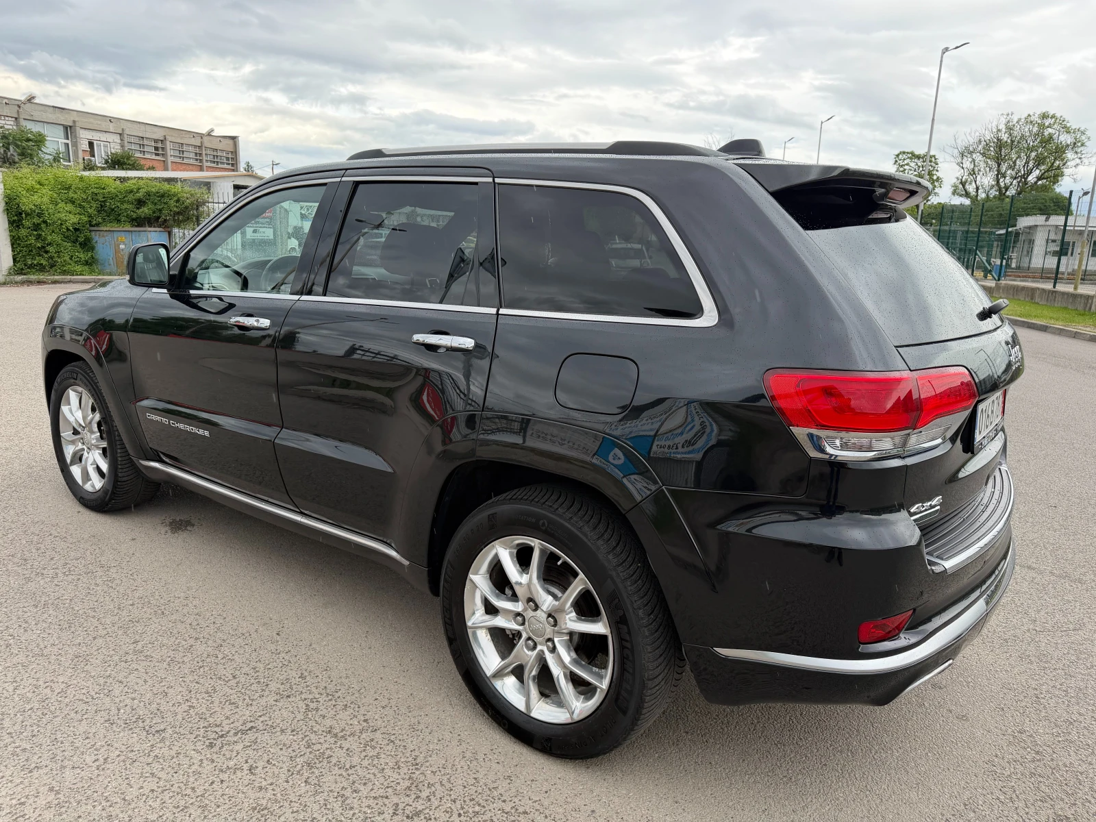 Jeep Grand cherokee 3.0 CRD SUMMIT ОБДУХВАНЕ ПАНОРАМА КОЖА КСЕНОН FULL, снимка 6 - Автомобили и джипове - 54721864