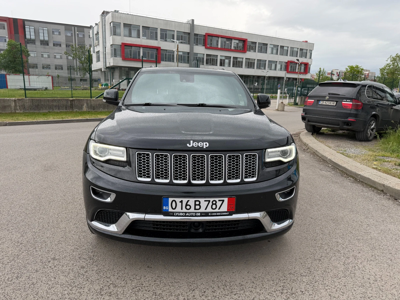 Jeep Grand cherokee 3.0 CRD SUMMIT ОБДУХВАНЕ ПАНОРАМА КОЖА КСЕНОН FULL, снимка 2 - Автомобили и джипове - 54721864