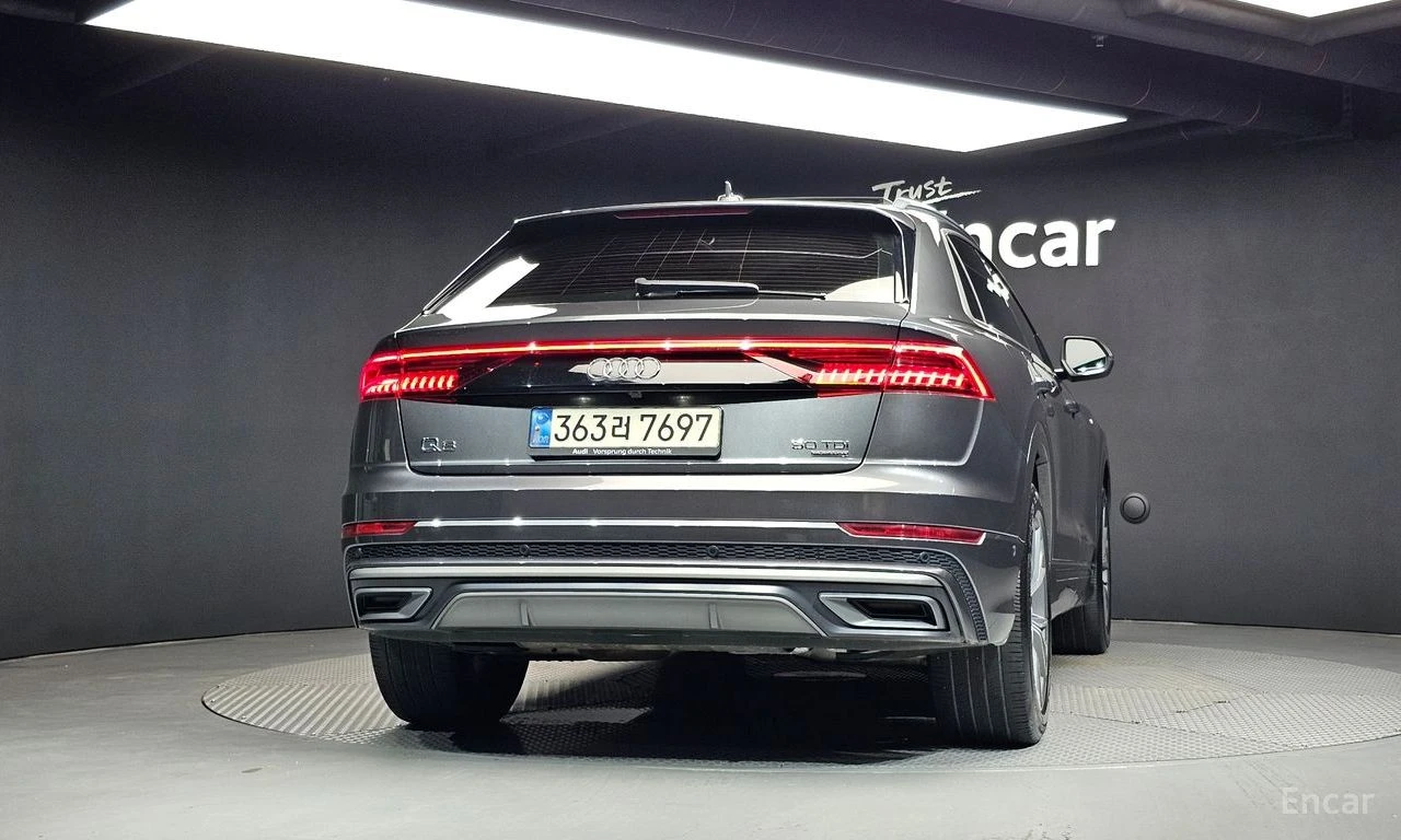 Audi Q8 50 TDI* B&O* HEAD UP* МАСАЖ* ОБДУХ* КРАЙНА ЦЕНА, снимка 3 - Автомобили и джипове - 55823039