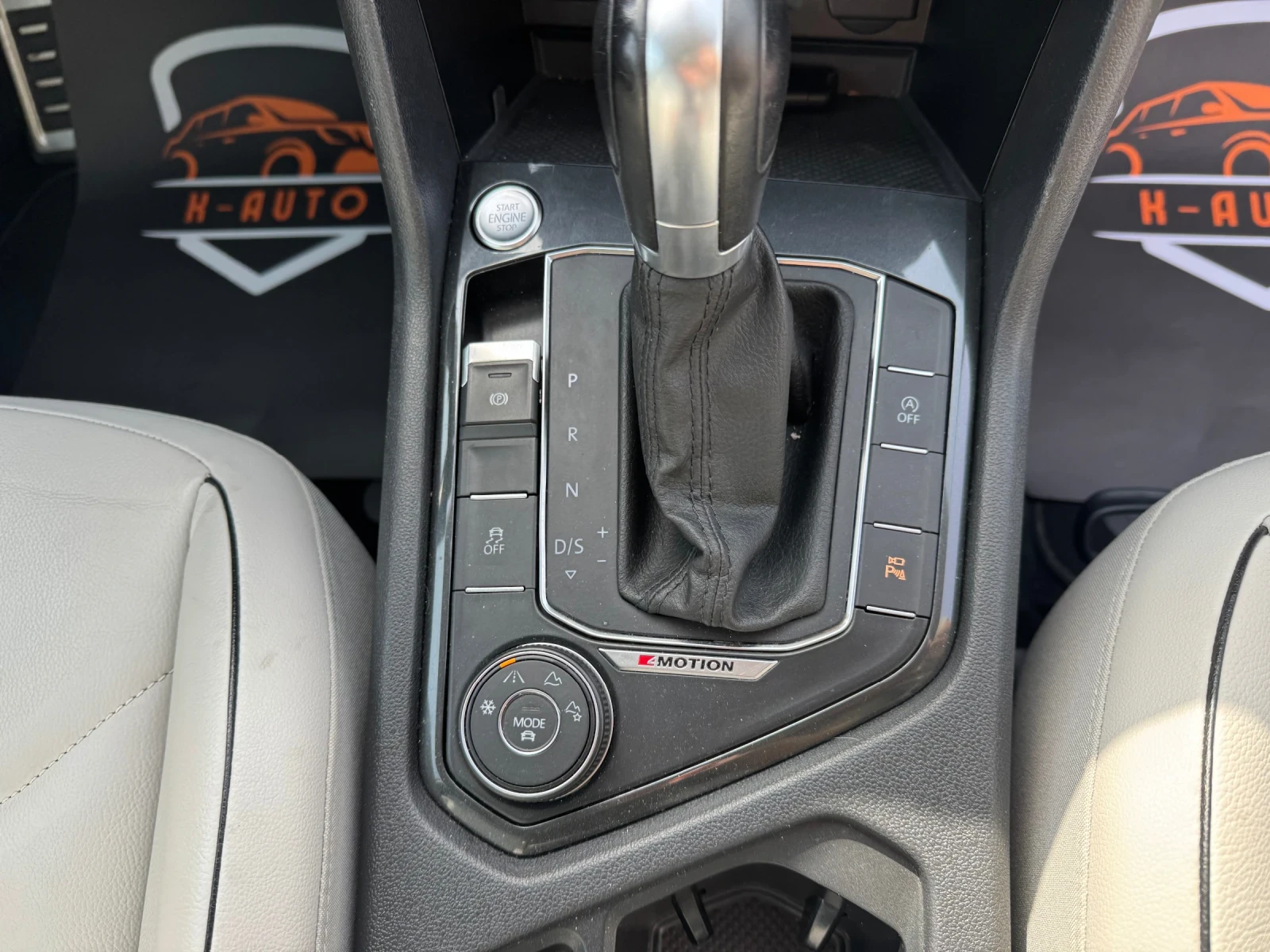 VW Tiguan FULL/2xTV/Pano/6+ 1, снимка 10 - Автомобили и джипове - 55878012