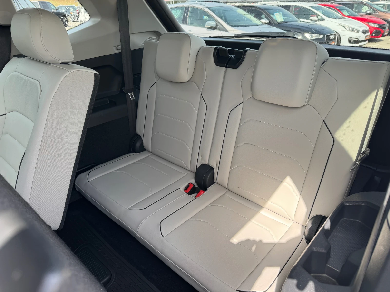 VW Tiguan FULL/2xTV/Pano/6+ 1, снимка 14 - Автомобили и джипове - 55878012