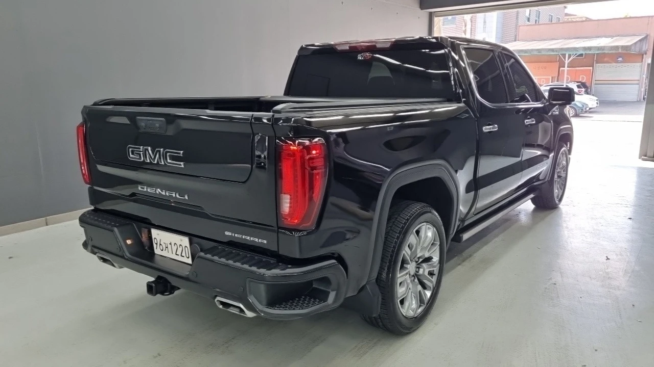 Gmc Sierra DENALI ULTIMATE* КРАЙНА ЦЕНА* FULL MAX, снимка 2 - Автомобили и джипове - 56243677