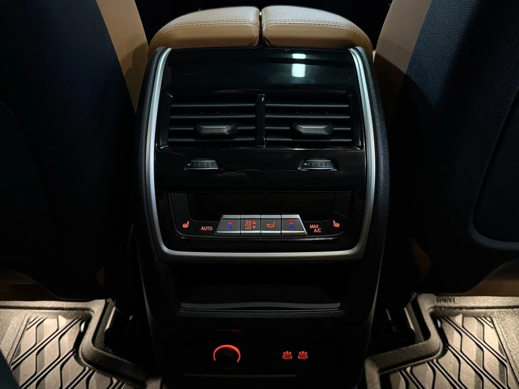 BMW X5 40i* DISTRONIC* SKY LOUNGE* 360* ХЕДЪП* КРАЙНА ЦЕН, снимка 16 - Автомобили и джипове - 56253118