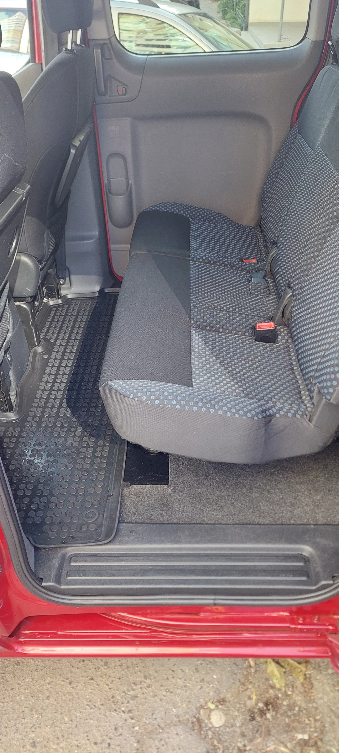 Nissan NV200, снимка 8 - Бусове и автобуси - 55616338