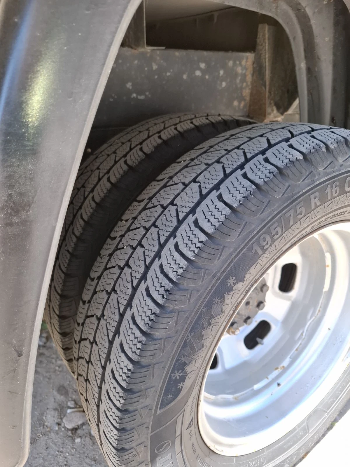 Iveco 35c13 Daily, снимка 4 - Бусове и автобуси - 55710425