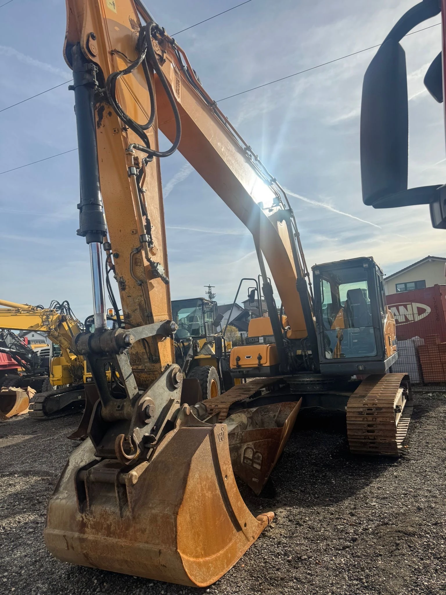  Hyundai HX 220 L  | Mobile.bg   1