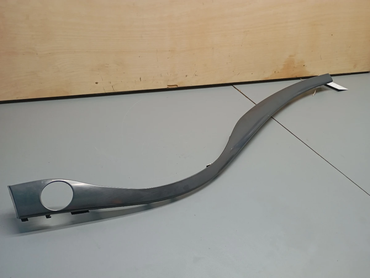 Лайсна арматурно табло Хюндай и40 1.7цдти