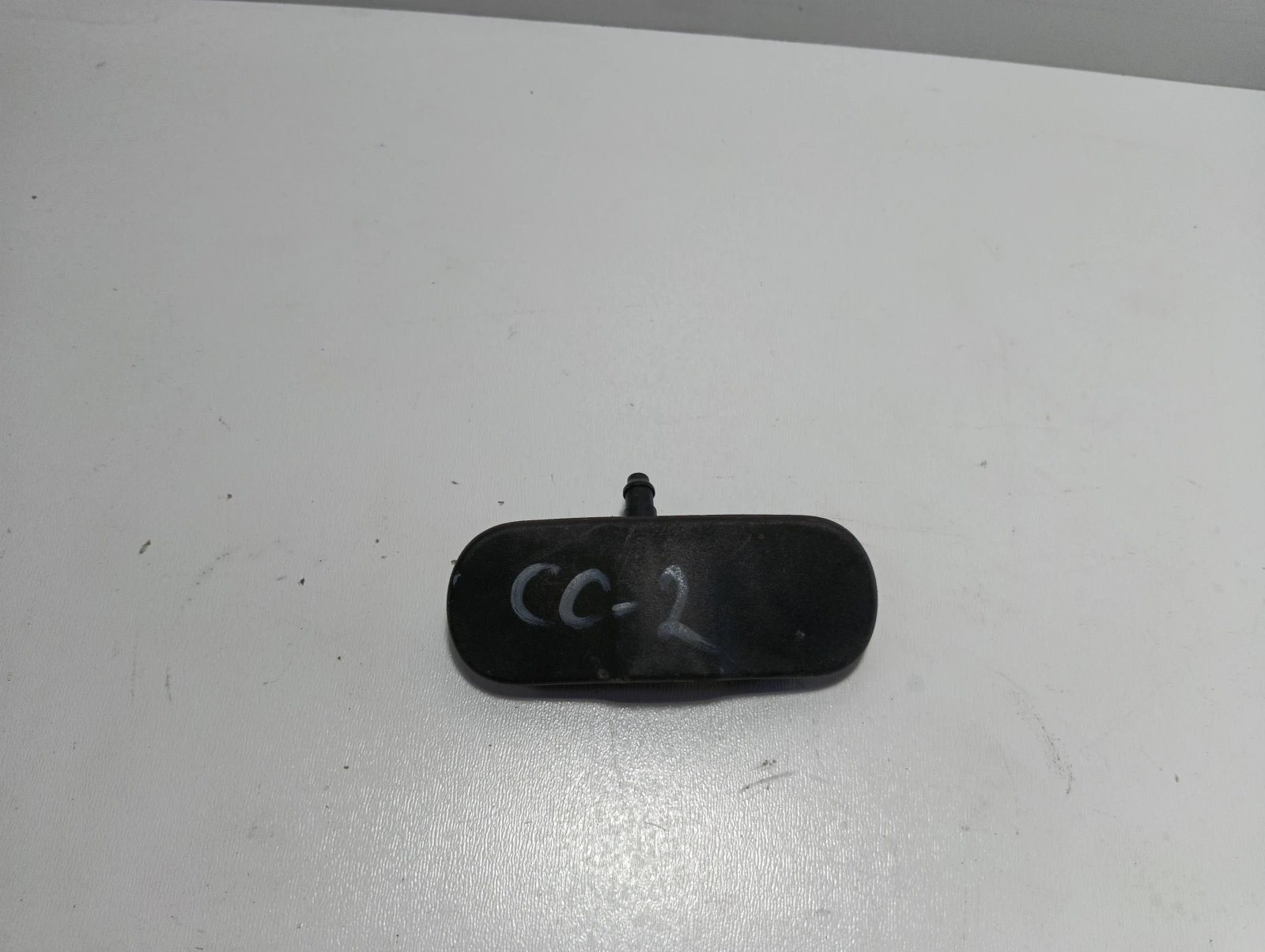 пръскалка челно стъкло лява 8J0955987G VW Passat CC