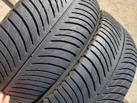 Гуми Зимни 235/45R19, снимка 4