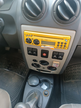 Dacia Logan Климатик 1.4, снимка 4