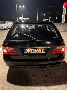 Mercedes-Benz E 220, снимка 4