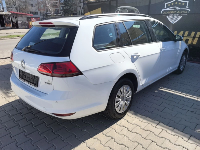 VW Golf 1.6 TDI, снимка 6 - Автомобили и джипове - 52799878