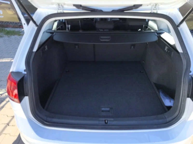 VW Golf 1.6 TDI, снимка 14 - Автомобили и джипове - 52799878