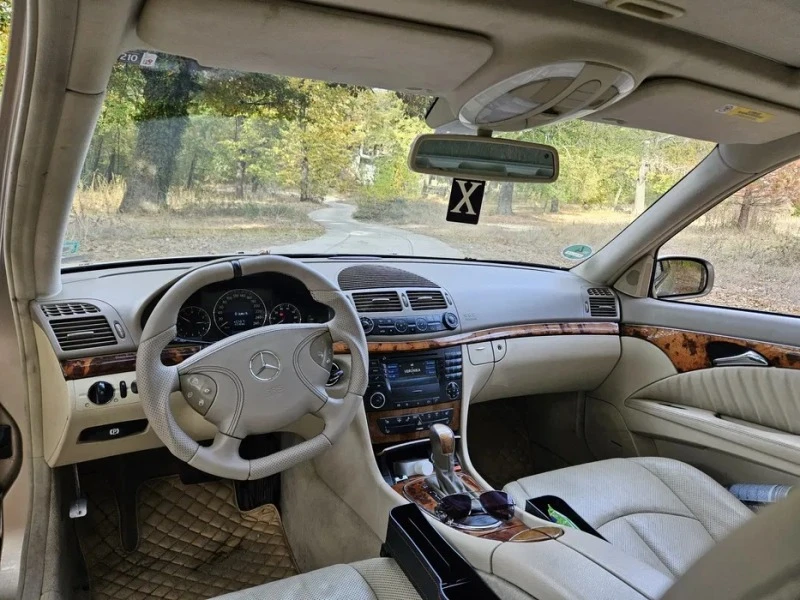 Mercedes-Benz E 240 w211 2.6, снимка 5 - Автомобили и джипове - 46401125