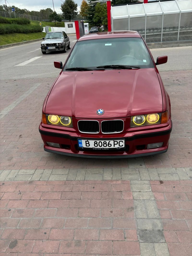 BMW 318 318is, снимка 2 - Автомобили и джипове - 47394906