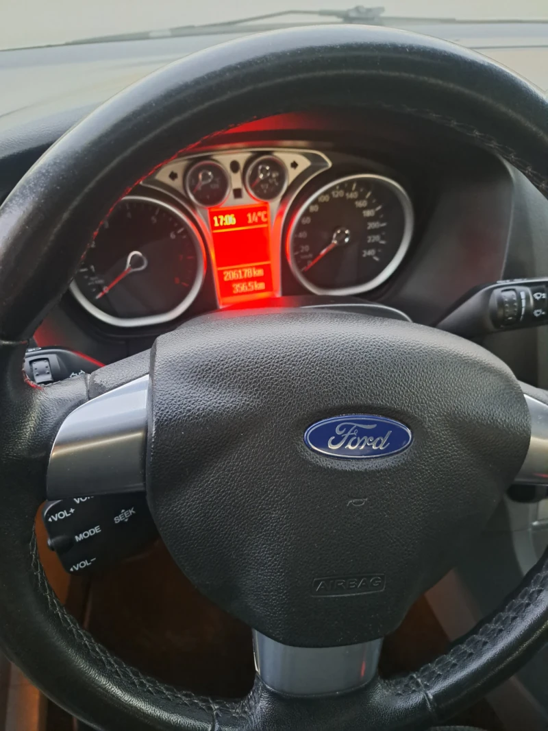 Ford Focus, снимка 8 - Автомобили и джипове - 47732527