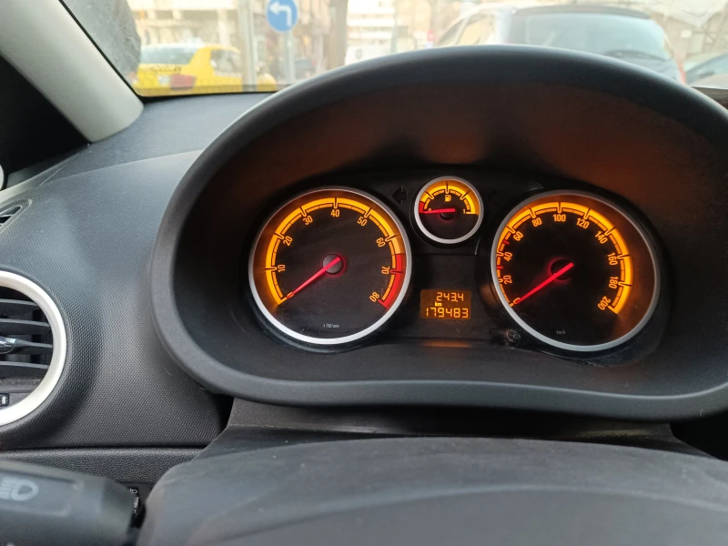 Opel Corsa 1, 2/GAS, снимка 10 - Автомобили и джипове - 48480326