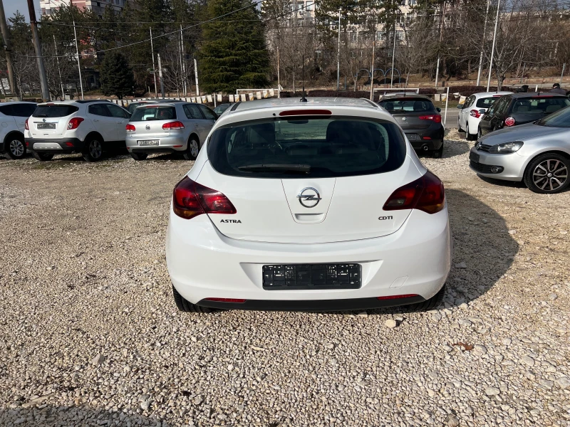 Opel Astra 1.7 CDTI COSMO, снимка 4 - Автомобили и джипове - 48836261