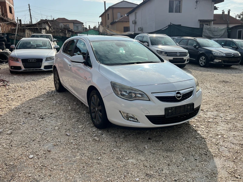 Opel Astra 1.7 CDTI COSMO, снимка 1 - Автомобили и джипове - 48836261